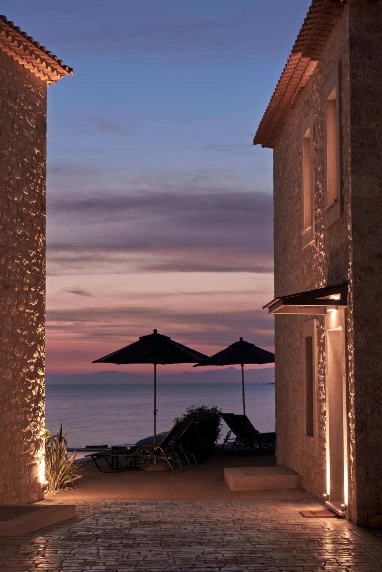 Beachfront Alassa Villas With Private Pools Kotronion  Exteriér fotografie